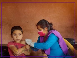 बालबालिकालाई कोरोना विरुद्धको खोप लगाउन अभिभावक उत्साहित 